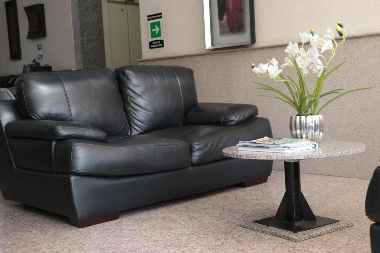 Hoteles Bogota Inn Lago Chico Zona Rosa Екстериор снимка